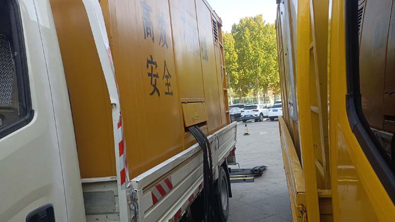 新华镇如何判断柴油发电机组和UPS电源的切换时间是否符合要求？